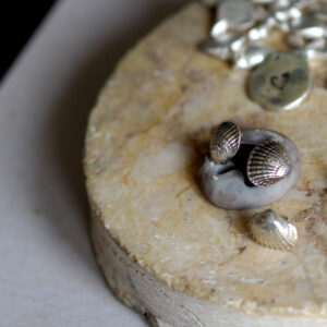 Stwórz biżuterię ze srebra metodą art clay